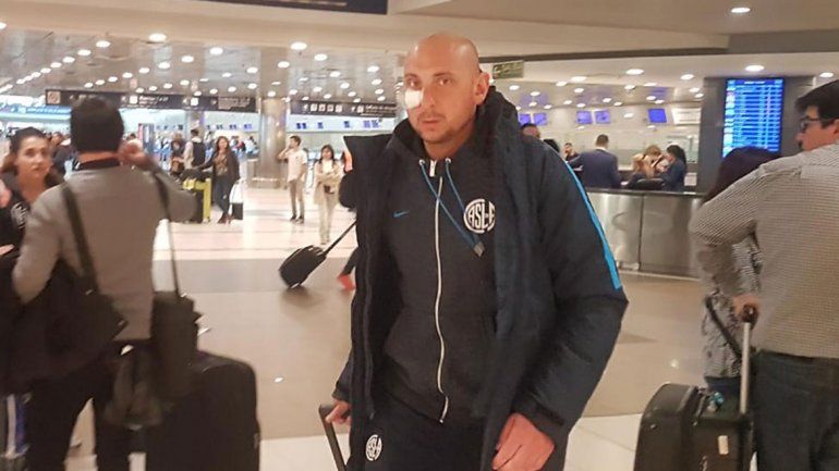 Secuelas de la violencia en Chile. El profe cuervo regresó herido.