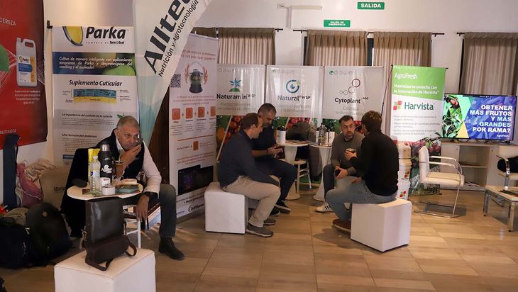 Un lugar de encuentro de productores, empresarios, exportadores y funcionarios. Un lugar de encuentro de productores, empresarios, exportadores y funcionarios.