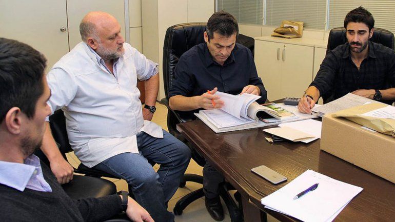 Tres ofertas para comprar un equipo oncológico para el hospital Castro Rendón