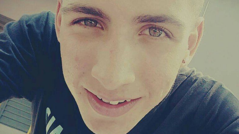 Gonzalo Agustín es el autor del rap y quien lo canta. Tiene 17 años.