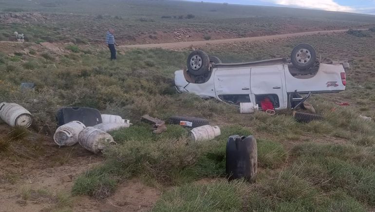 De película: robó una camioneta cerca de la cascada La Fragua y la volcó camino a Varvarco