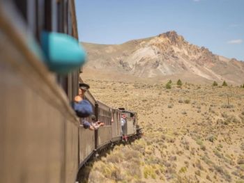 La Trochita, el Viejo Expreso de la Patagonia, es uno de los grandes atractivos turísticos de Esquel. La Trochita, el Viejo Expreso de la Patagonia, es uno de los grandes atractivos turísticos de Esquel.