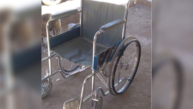 Ladrones se roban una silla de ruedas en Centenario
