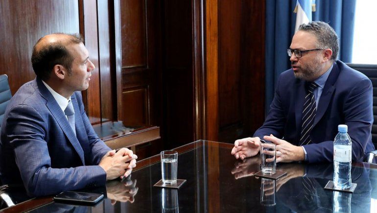 Gutiérrez se reúne con Kulfas por los despidos en Vaca Muerta