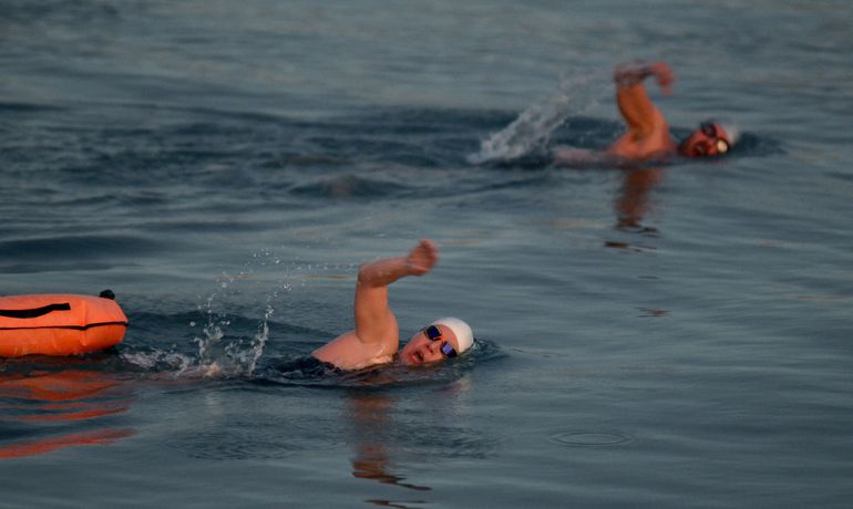 “Hay gente que en el agua fría encontró su lugar en el mundo. Tiene beneficios para la salud mental, y también en el sistema cardiovascular, endócrino e inmunológico.”, explica Mauricio Fingerhut. “Hay gente que en el agua fría encontró su lugar en el mundo. Tiene beneficios para la salud mental, y también en el sistema cardiovascular, endócrino e inmunológico.”, explica Mauricio Fingerhut.