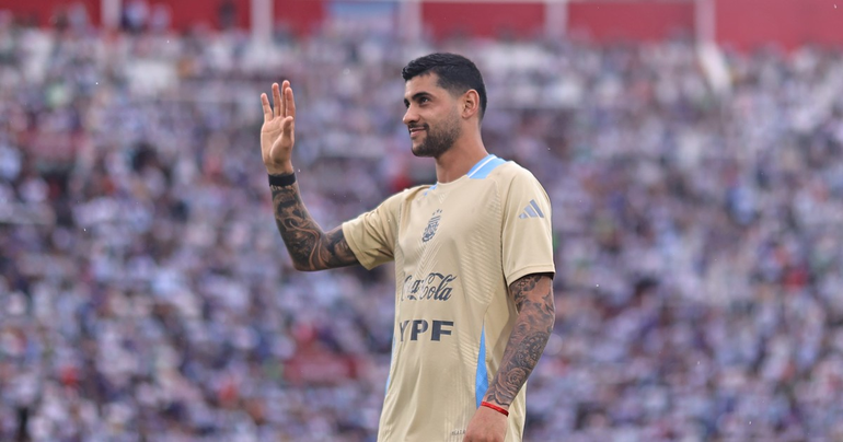 La imagen que ilusiona a la Selección Argentina: cómo se recupera el Cuti Romero de su lesión de la rodilla. La imagen que ilusiona a la Selección Argentina: cómo se recupera el Cuti Romero de su lesión de la rodilla.