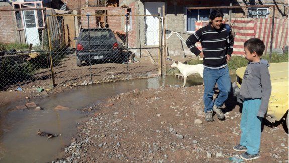 Vecinos de Cordón Colón cortan las calles ante la falta de obras