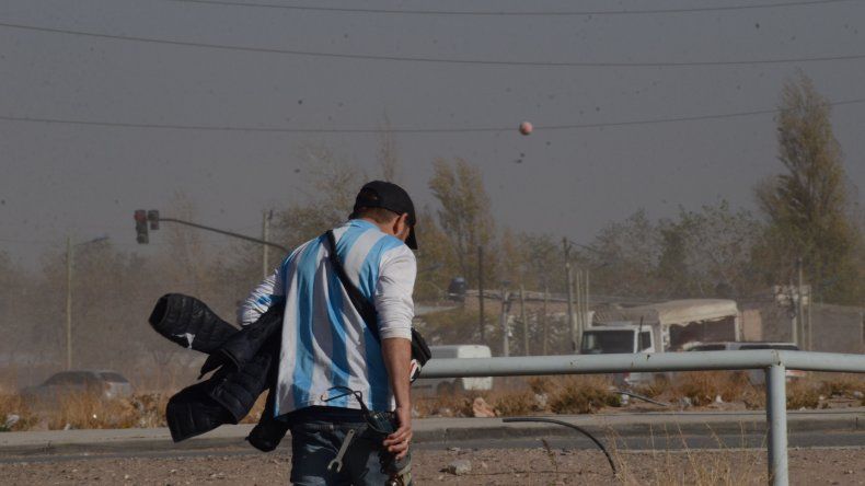 Llegan fuertes vientos a Neuquén y hay alerta amarilla por nevadas: el peor día | LM Neuquen Llegan fuertes vientos a Neuquén y hay alerta amarilla por nevadas: el peor día