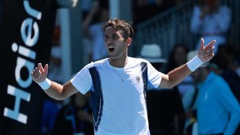 el increible festejo de la hinchada argentina en australia tras la victoria de etcheverry el increible festejo de la hinchada argentina en australia tras la victoria de etcheverry
