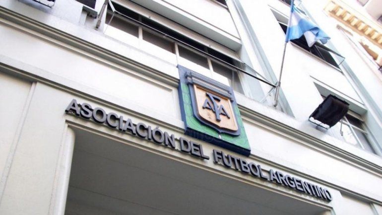 Papelón más grande aún: habrá sólo dos descensos, sin Promoción