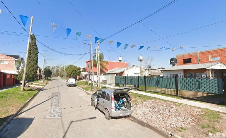 El suicidio se produjo en el barrio Don Orione de la ciudad bonaerense de Claypole. El suicidio se produjo en el barrio Don Orione de la ciudad bonaerense de Claypole.