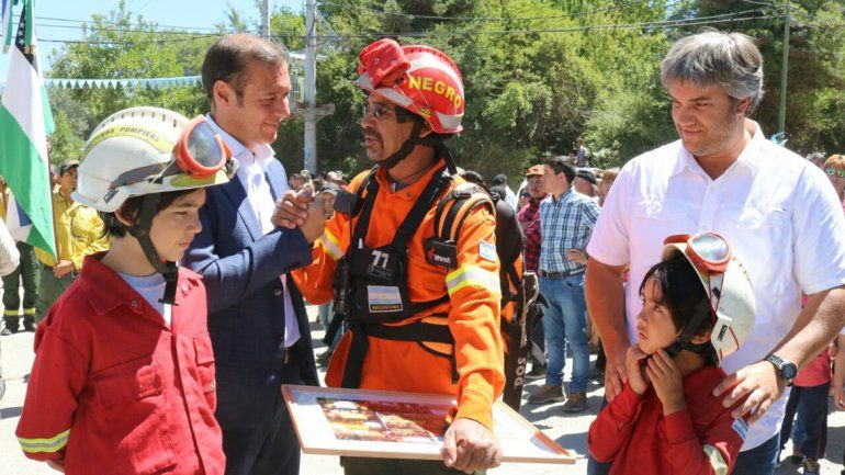 Gutiérrez anunció la construcción del Gasoducto Cordillerano