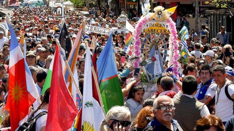 El cardenal Poli apeló a la unidad de los argentinos ante miles de fieles en Luján