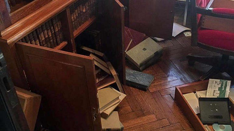 Ataque a una oficina de Vidal en La Plata