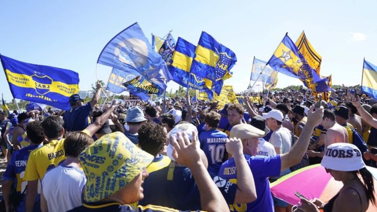 El banderazo de los hinchas de Boca