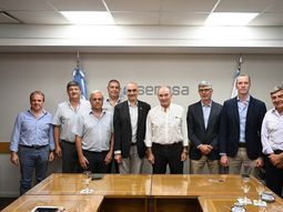 Representantes publicos y privados en la reunión por la trazabilidad Representantes publicos y privados en la reunión por la trazabilidad