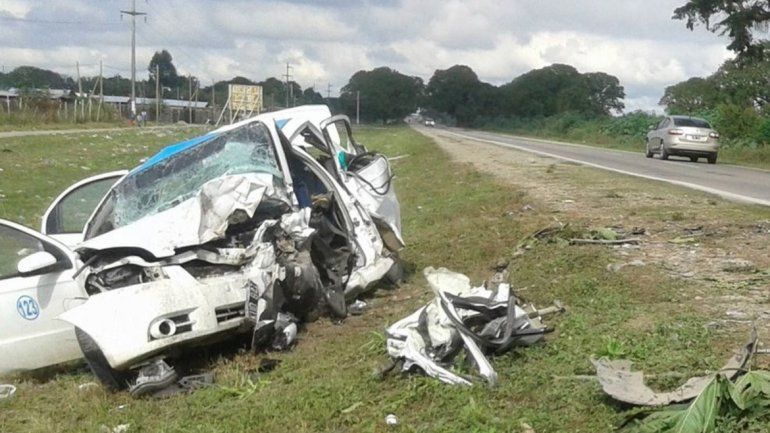 Estado en el que quedó uno de los automóviles.