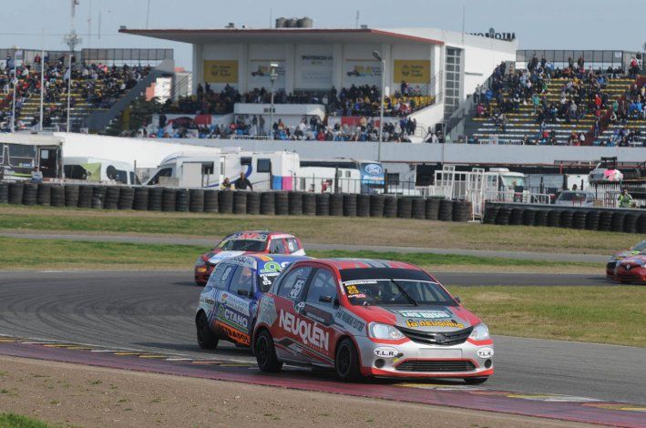 Suerte dispar para Rossomanno y Eidilstein en la sexta del Turismo Pista