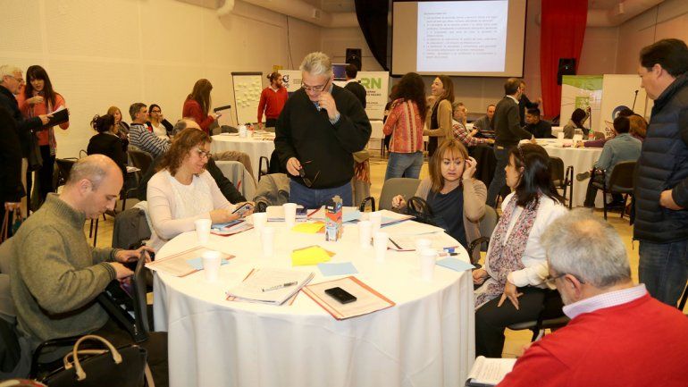 La reunión de los municipios se realizó ayer en Centenario.