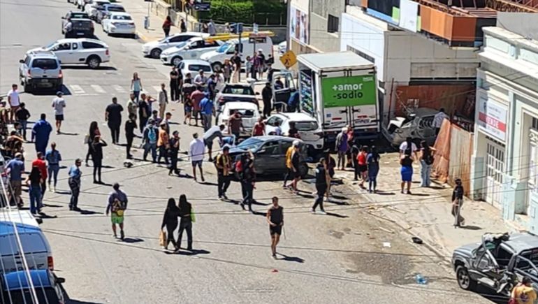 El accidente se produjo cerca del mediodía de este martes en Comodoro Rivadavia y alteró la tranquilidad del viernes feriado en Chubut. 