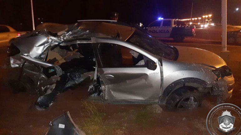 Circulaba a gran velocidad y destruyó su auto en un vuelco sobre la Ruta 7