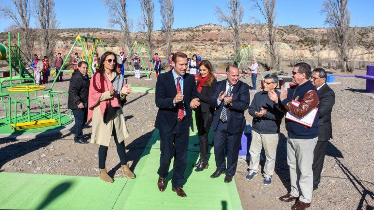 El gobernador Omar Gutiérrez y el intendente Hugo Moenne destacaron la importancia de esta área recreativa.