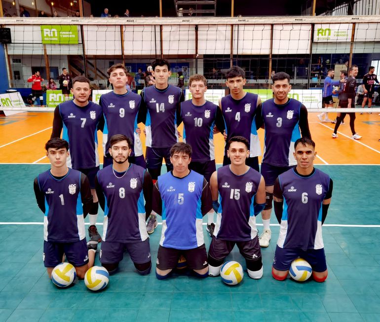 La Asociación Deportiva Centenario se impuso en Bariloche (FOTO: Bariloche Voley Club).&nbsp; &nbsp;