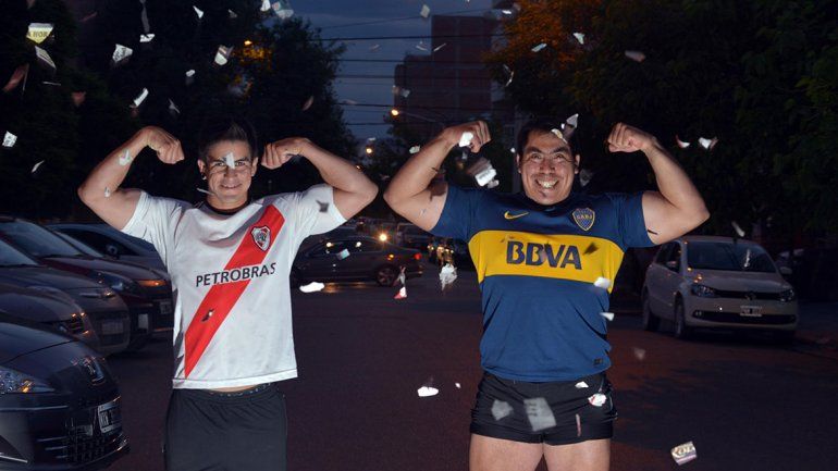 Duelo de colosos en La Boca y acá