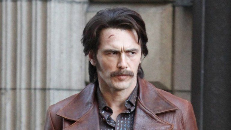 James Franco interpreta a uno de los gemelos Martino