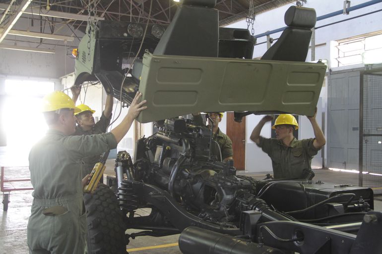 Los Unimog de la flota actual se reparan con componentes nacionales en el Batallón de Arsenales 601, en la provincia de Buenos Aires. Foto: Ejército Argentino Los Unimog de la flota actual se reparan con componentes nacionales en el Batallón de Arsenales 601, en la provincia de Buenos Aires. Foto: Ejército Argentino
