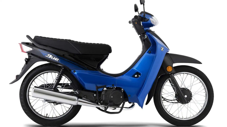 La Zanella Due Classic es una de las opciones más populares a la hora de elegir una moto para el uso cotidiano. La Zanella Due Classic es una de las opciones más populares a la hora de elegir una moto para el uso cotidiano.