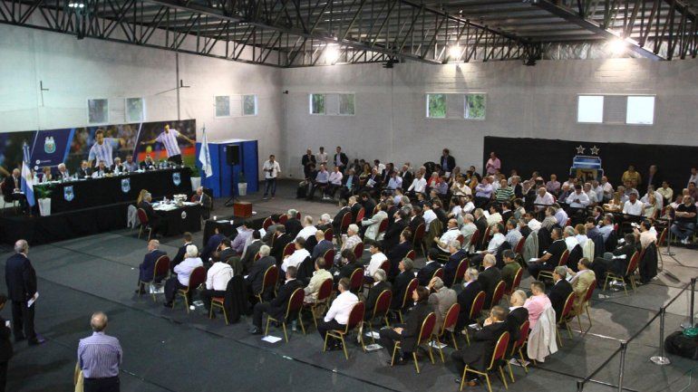 Los clubes autoconvocados mostraron su descontento por lo resuelto.