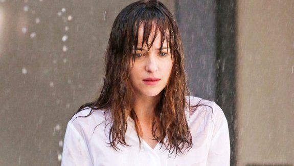 Dakota Johnson confesó que no es cómodo tener que rodar tantas secuencias de sexo y que está sobrepasada con las escenas eróticas.