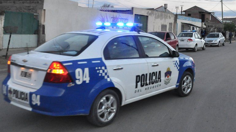 Lo atraparon cuando disparaba con un arma tumbera en la calle