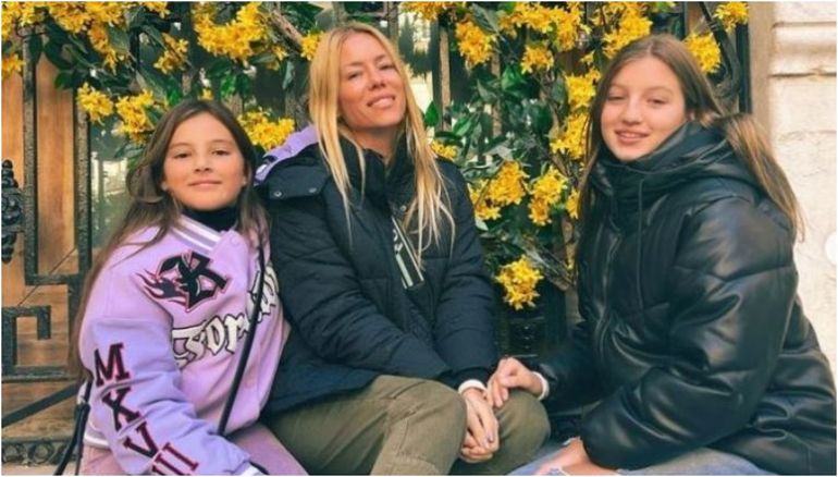 Nicole Neumann y sus hijas Nicole Neumann y sus hijas