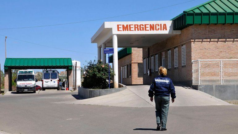 Uno de los ladrones se escondió en el hospital por miedo a la golpiza.