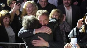 El desembarco de Santilli en el Ministerio del Interior marca un giro decisivo: negociar provincia por provincia para asegurar los votos que el oficialismo no controla en el Parlamento. | LM Neuquen El desembarco de Santilli en el Ministerio del Interior marca un giro decisivo: negociar provincia por provincia para asegurar los votos que el oficialismo no controla en el Parlamento.