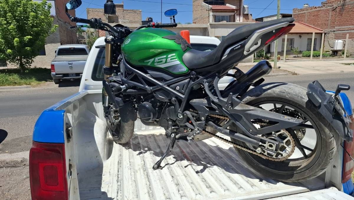 Recuperaron moto robada debido a la denuncia de la madre de los ladrones