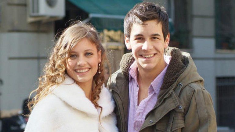 El actor español Mario Casas, junto a su colega Michelle Jenner