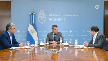 massa figueroa weretilneck