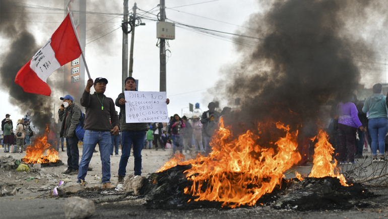 Perú: heridos en la toma del segundo aeropuerto del país