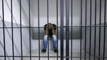 a la carcel por no pagar la cuota alimentaria de sus hijos a la carcel por no pagar la cuota alimentaria de sus hijos