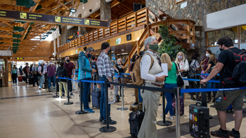 JetSmart hará tres vuelos semanales entre Chapelco y Aeroparque