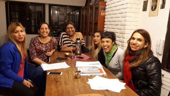 La iniciativa, apoyada por la izquierda, apunta a insertar a travestis y transexuales en el mercado laboral formal.