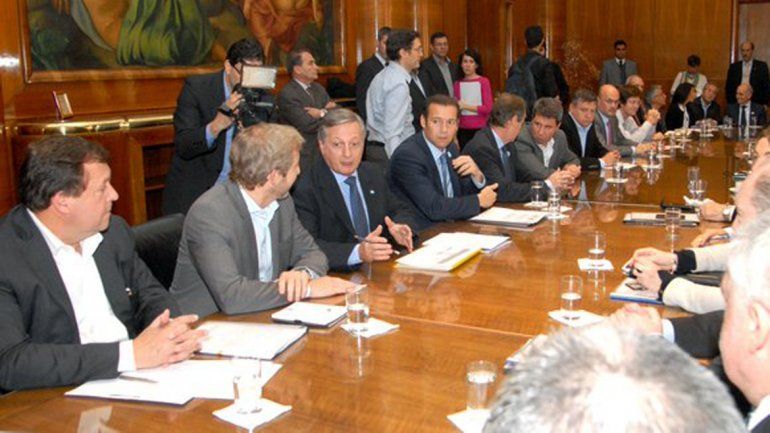 Nación ofertó fijar un tope de aumento del 400 % para la suba de tarifas residenciales