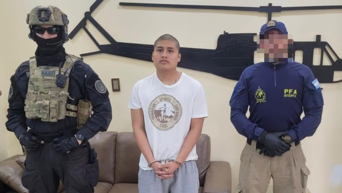 Pequeño J ya está en Argentina y será indagado por el triple femicidio: cuáles son los cargos