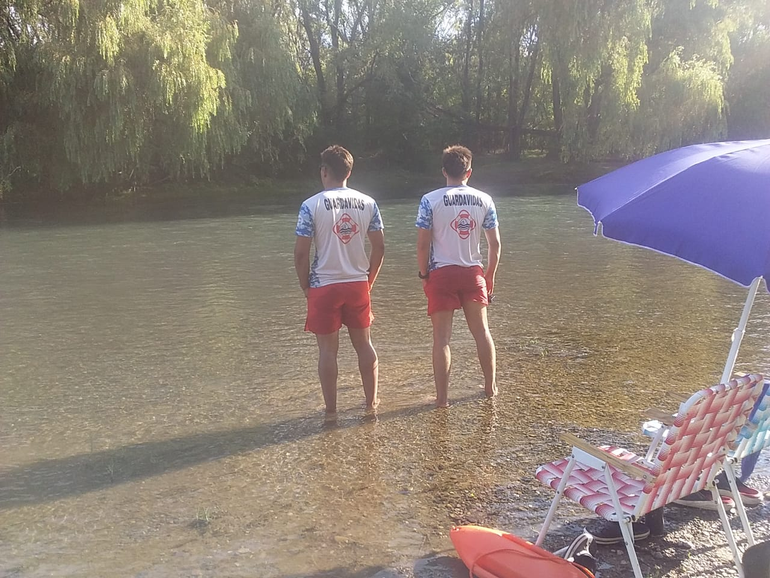 Gritos desesperados y otro gran sobresalto en el río Negro