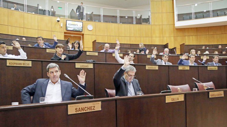 El anuncio del tarifazo de gas generó un fuerte debate en la Legislatura neuquina.