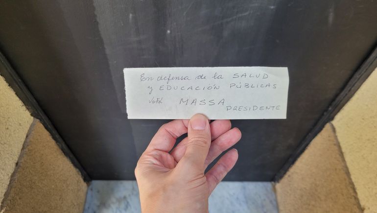 La micromilitancia no distingue espacios. Complejos de departamentos, edificios públicos, medios de transporte... todo suma. La micromilitancia no distingue espacios. Complejos de departamentos, edificios públicos, medios de transporte... todo suma.