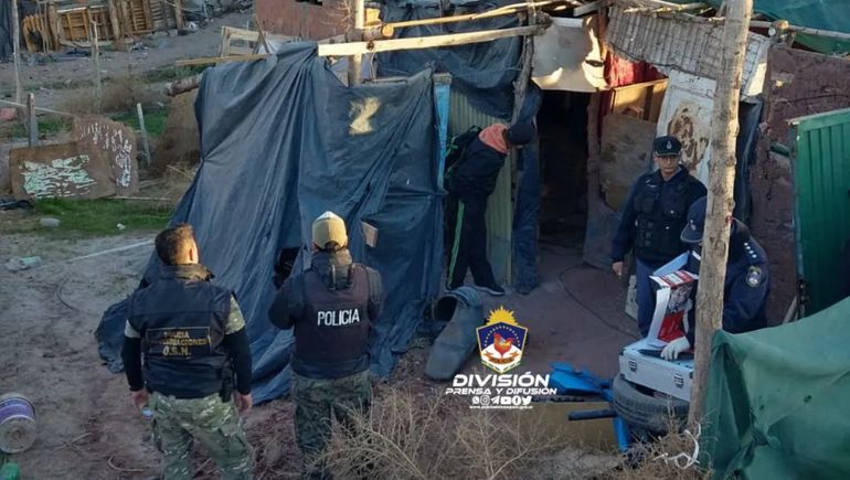 Robó una moto, la desmanteló y tenía tres tumberas